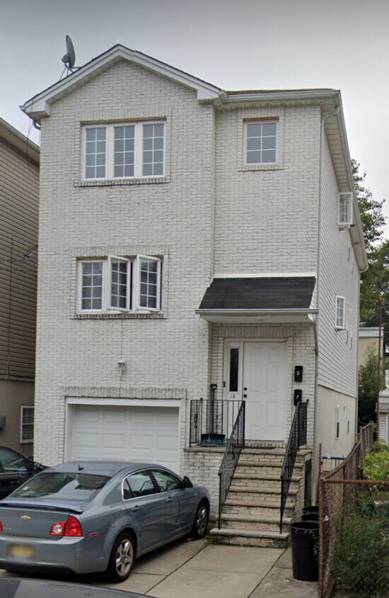 15 Ann St Unit 2, Harrison, NJ 07029 Apartments at 15 Ann St Harrison