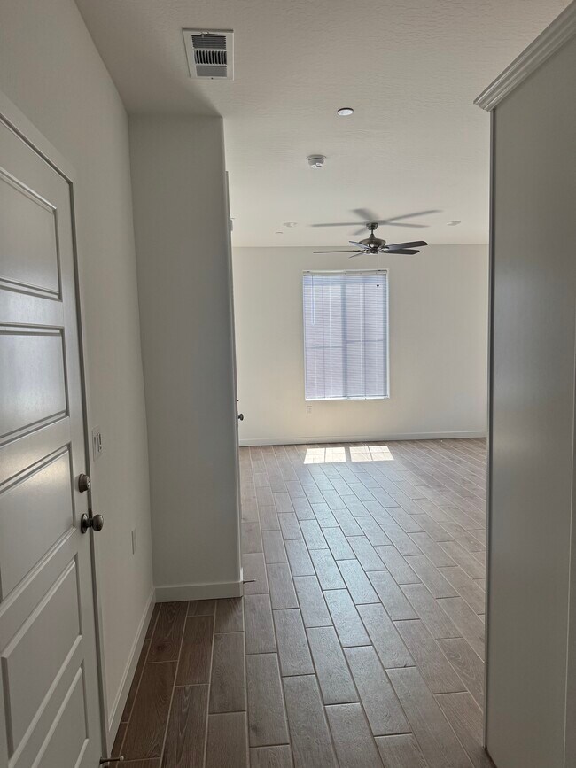 Foto del edificio - 2630 Auburn St