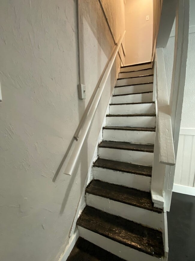 Foto del edificio - Cozy 3 bedroom in East York