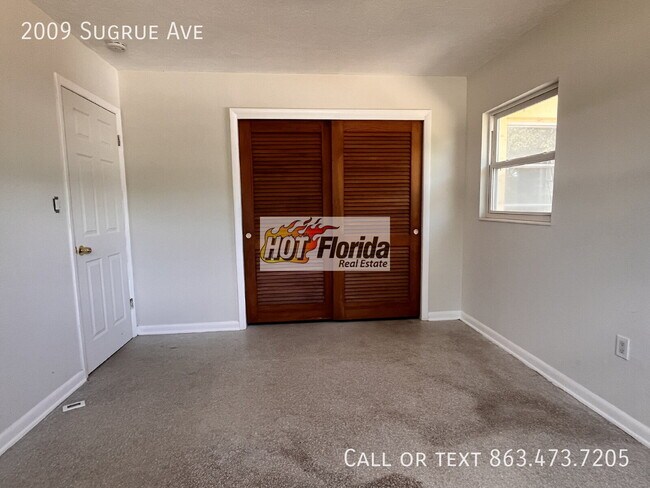 Foto del edificio - 2009 Sugrue Ave