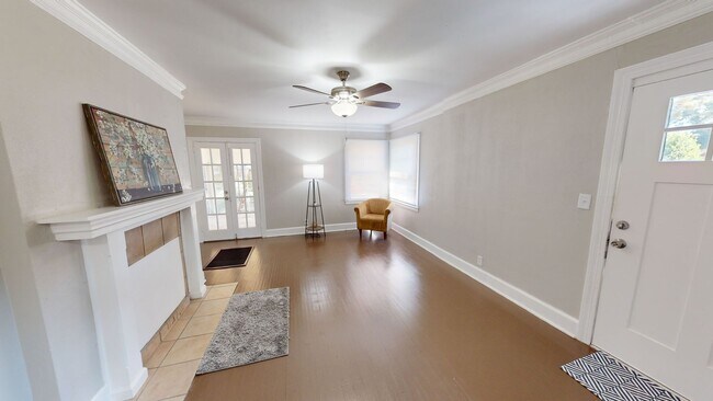 Foto del edificio - 2 acres in Millbrook w/ large screened in ...