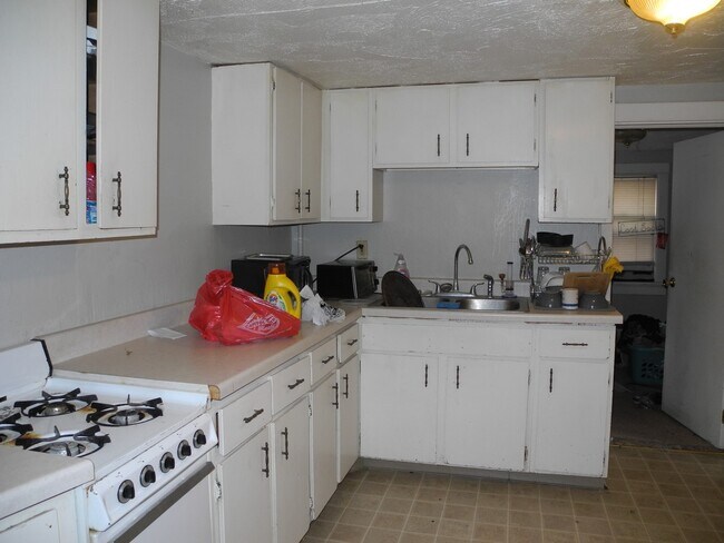 Foto del edificio - 334 W Wilson St