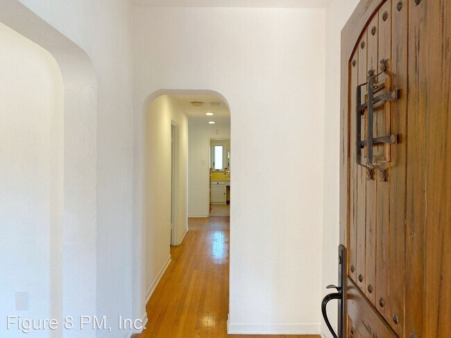 Building Photo - 1602 Angelus Ave