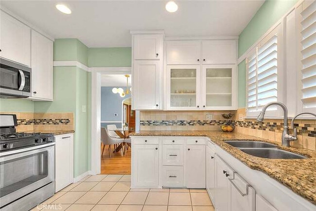 Building Photo - 1114 S Birch St