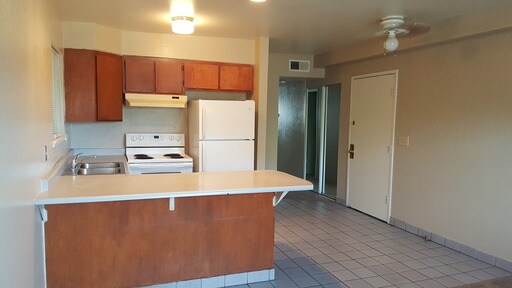 Building Photo - 1446 Model Way