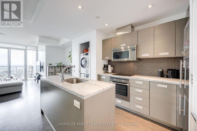 Photo du bâtiment - 88 Park Lawn Rd