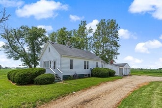 Building Photo - 27471 IL-54