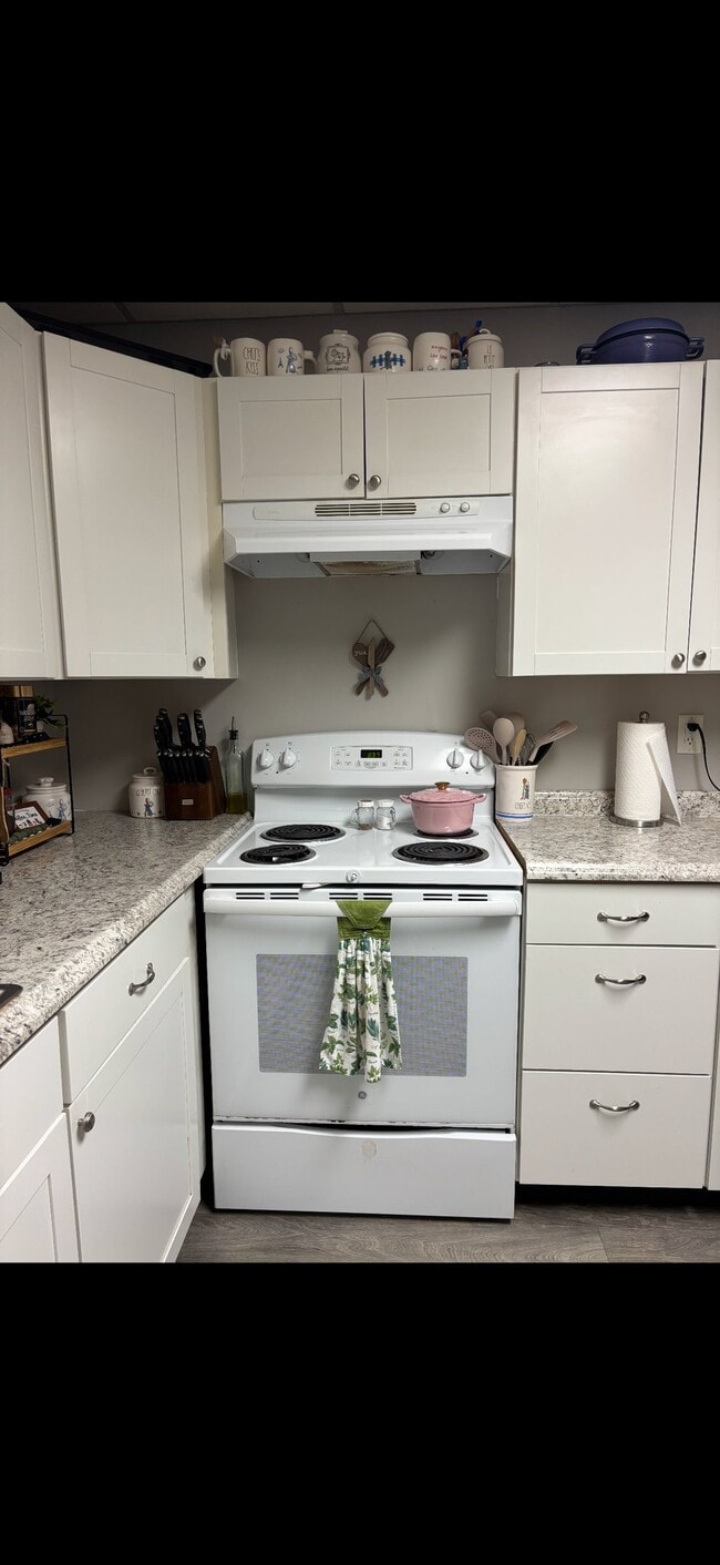 Building Photo - 21260 OH-676