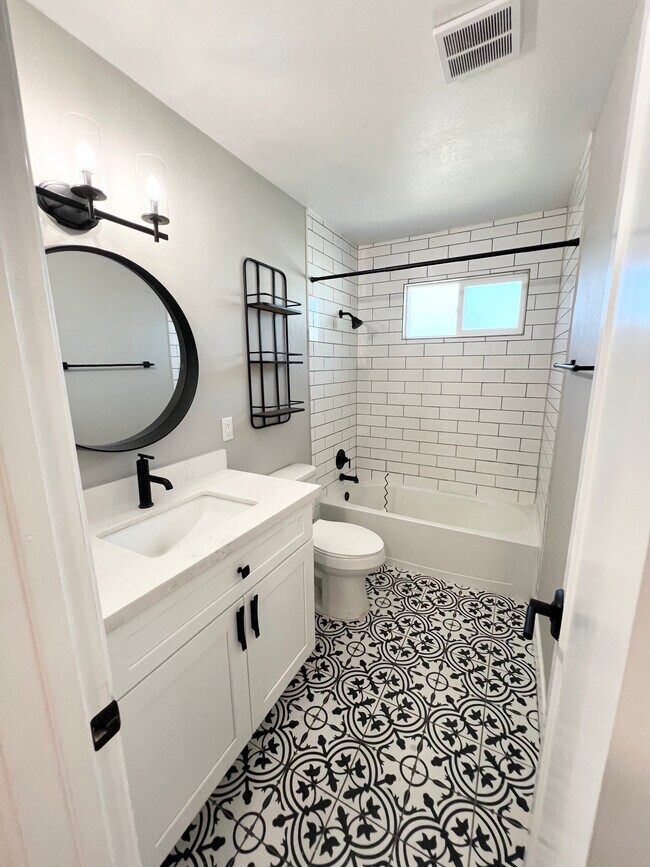 Foto del edificio - 808 W 19th St