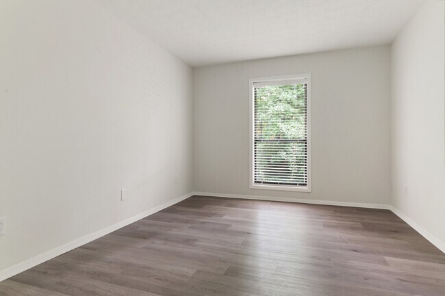 Bedroom - 916 Dunbar Dr
