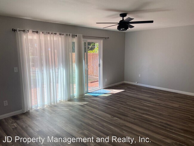 Foto del edificio - 4 br, 2 bath House - 8671 Chantilly Ave