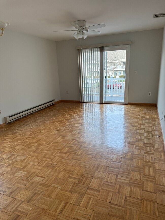 Foto del edificio - 80 Mountain Ct