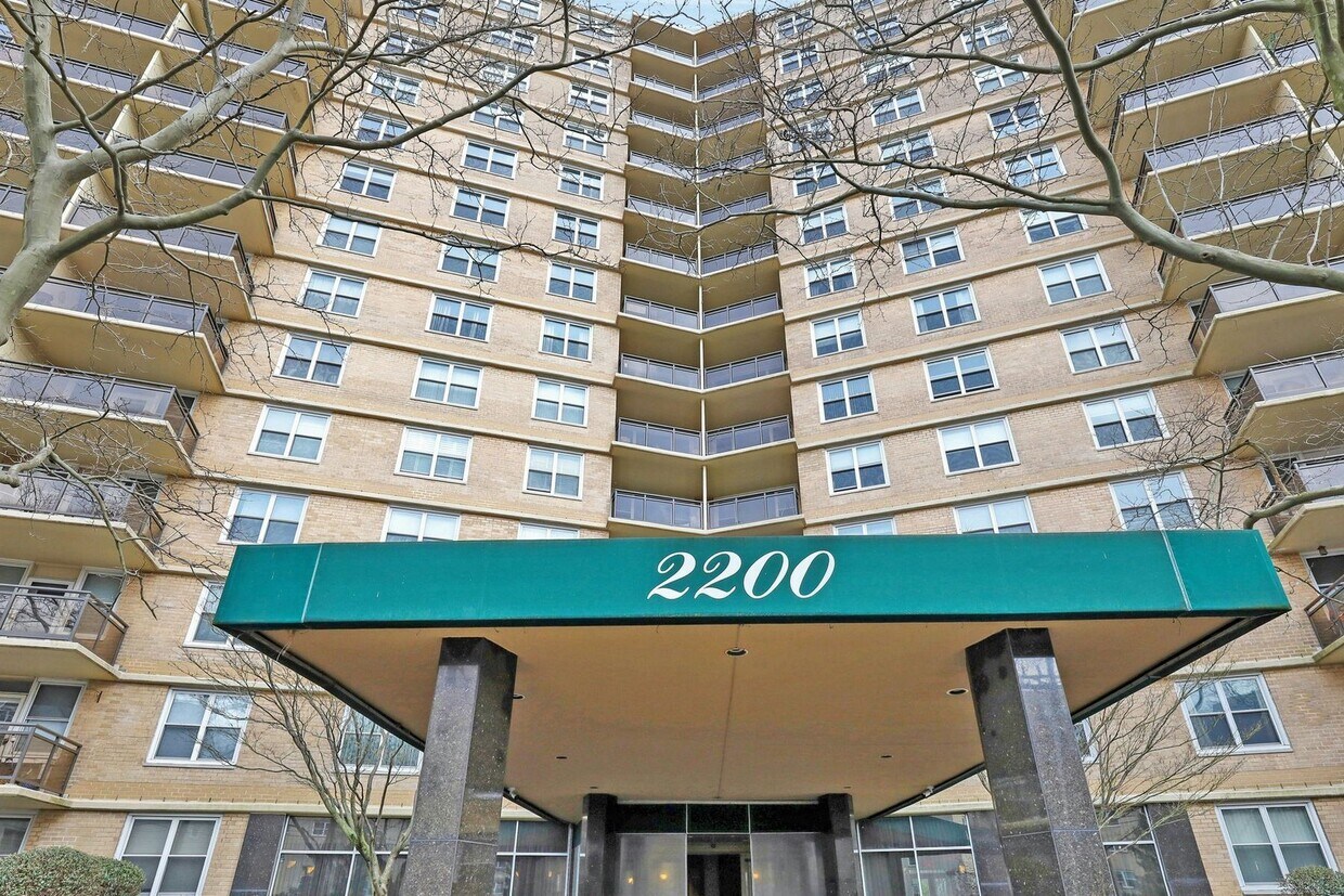 Foto principal - 2200 N Central Rd