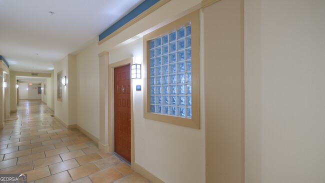 Foto del edificio - 10 Perimeter Summit Blvd