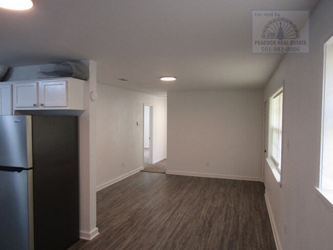 Foto del edificio - 3720 Burks Ave