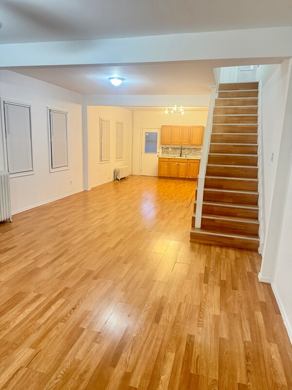 Building Photo - 449 New Market St