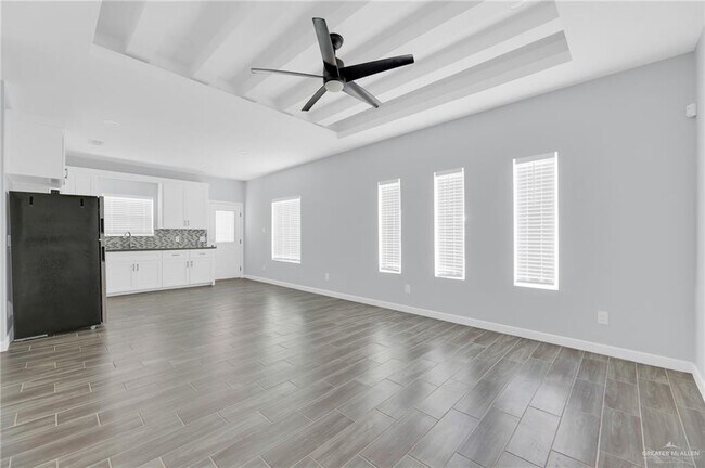 Building Photo - 18 San Vicente