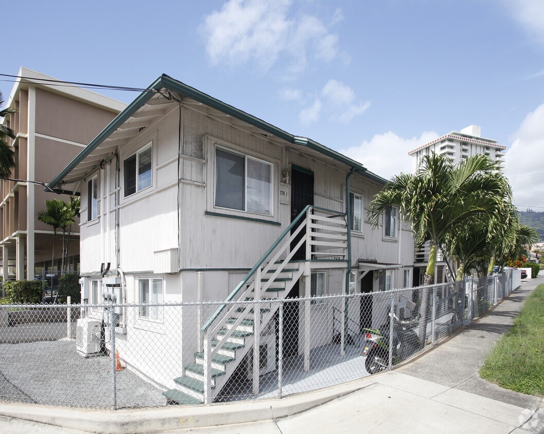 Primary Photo - 758 Isenberg St