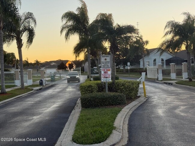 Foto del edificio - 4630 Portage Trail