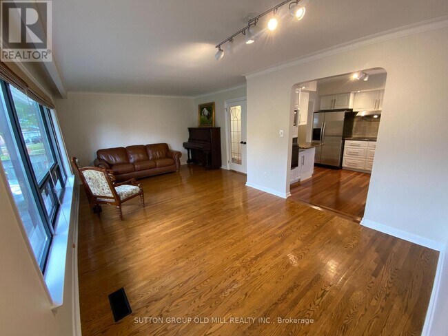 Building Photo - 32 Hagersville Ct