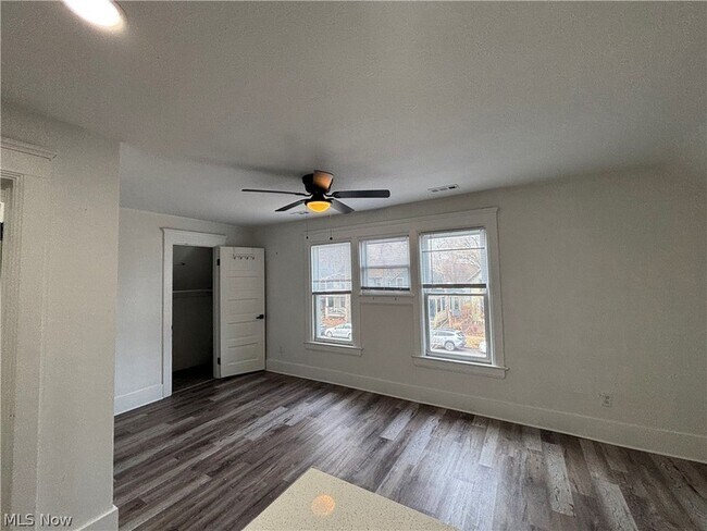 Foto del edificio - 4115 Whitman Ave