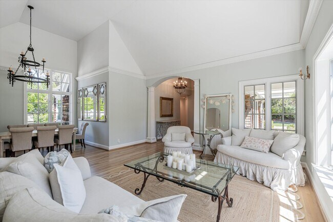 Building Photo - Stunning Los Altos Hills Estate