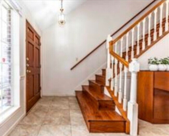 Foto del edificio - 14303 Oak Chase Dr