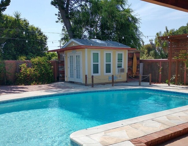 Foto del edificio - 2844 Burgener Blvd