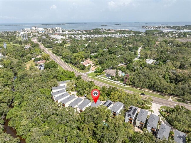 Building Photo - 1359 Curlew Rd