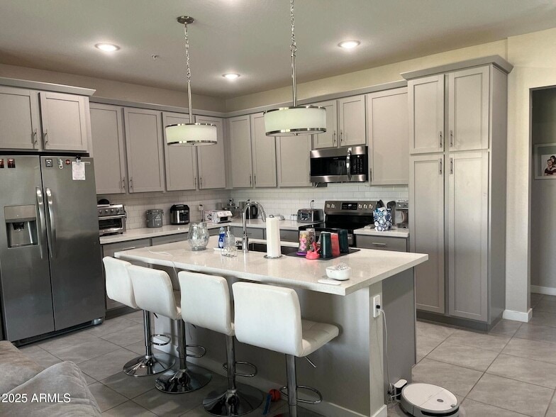 Building Photo - 155 N Lakeview Blvd