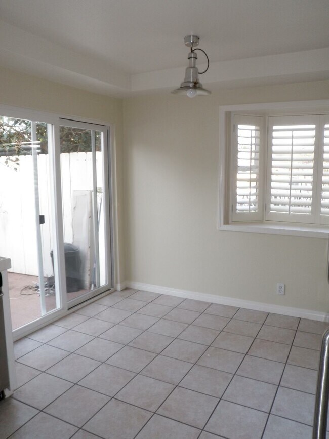 Foto del edificio - 3970 Ingraham St