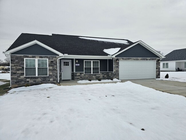 Photo - 814 Pierson Road House