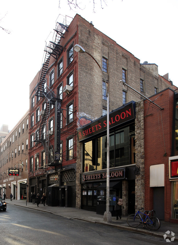 Foto del edificio - 130 W Third St