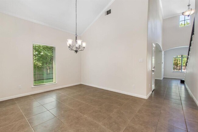 Building Photo - 808 Wiley Dr