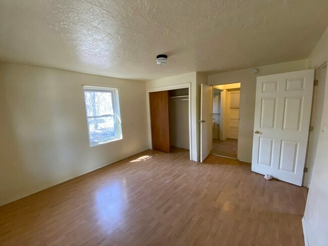 Building Photo - 1002 A NM-76