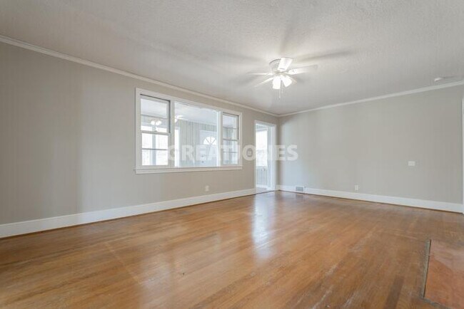 Building Photo - 844 Indigo Ave
