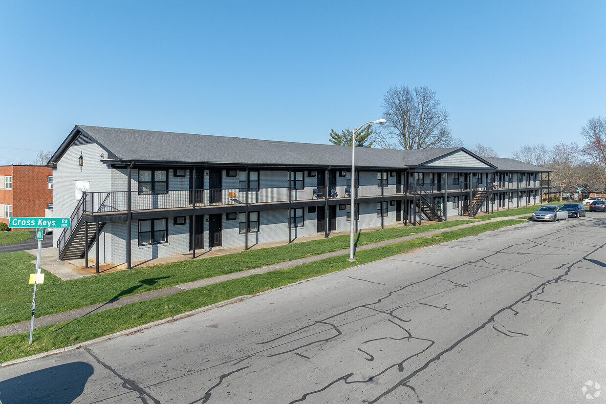 Primary Photo - Carriage House Apartments