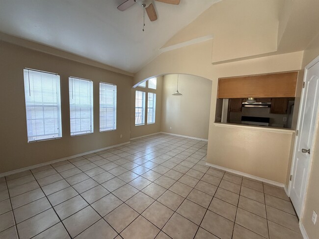 Building Photo - 203 Martingale