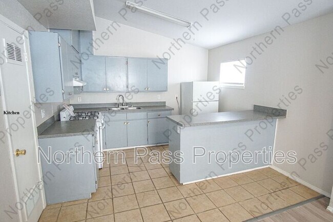 Foto del edificio - 3403 Pershing Dr