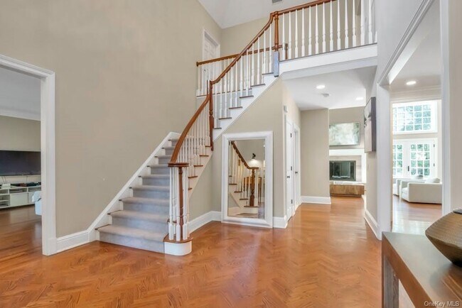 Foto del edificio - 50 Cloverhill Ln
