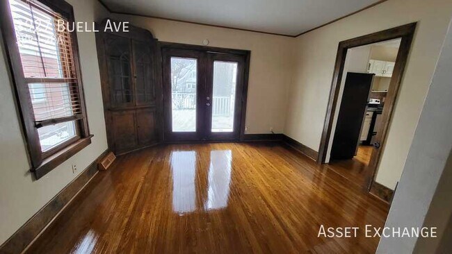 Building Photo - 3927 Buell Ave