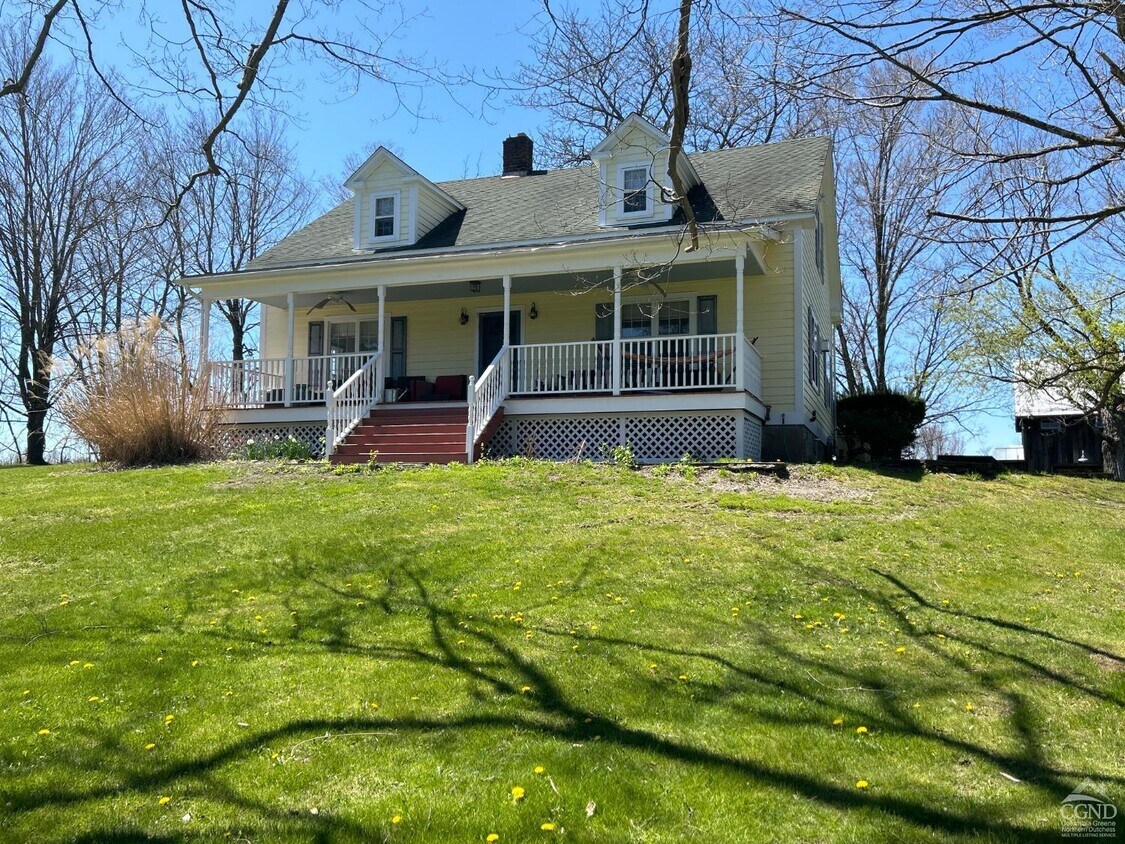 97 Wiltsie Bridge Rd, Ancramdale, NY 12503 Room for Rent in