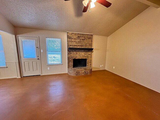 Foto del edificio - 5204 Hideaway Ct
