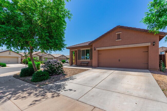 Foto del edificio - 41177 W Lucera Ln