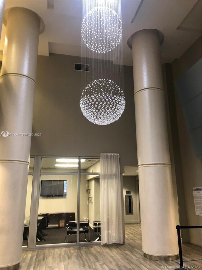 Foto del edificio - 1750 N Bayshore Dr