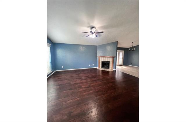 Foto del edificio - 3207 Forest Creek Dr