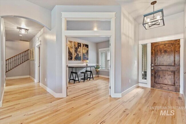Building Photo - Fantastic Home in Pinewood Lakes!