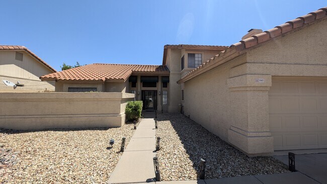 Building Photo - 17407 N 56th Pl