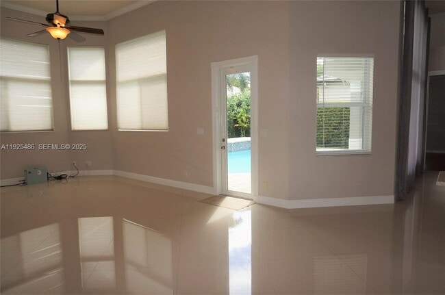 Building Photo - 8006 N Savannah Cir