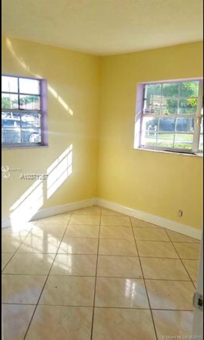 Foto del edificio - 2200 NW 15th Ave